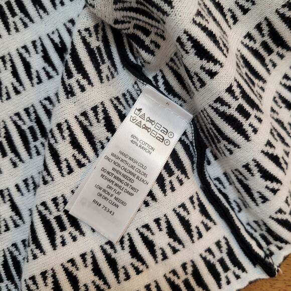 Cynthia Rowley Knit Sweater Dress Womens XS Black Geometric Classic office - Picture 8 of 10